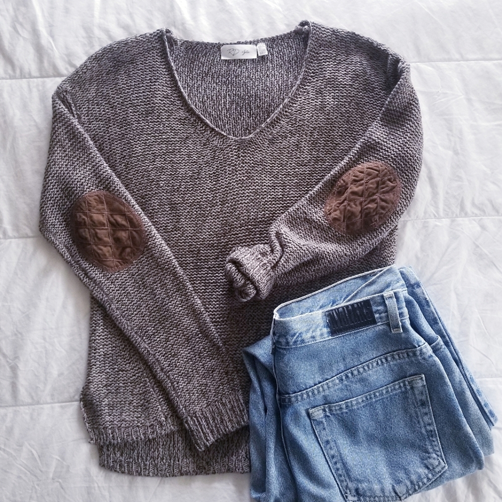 Black + Brown Knit Vneck Sweater ◇ Quilted Elbow Patches